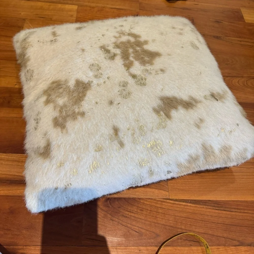 Western theme accent pillow toss decor faux fur cream gold tan with insert